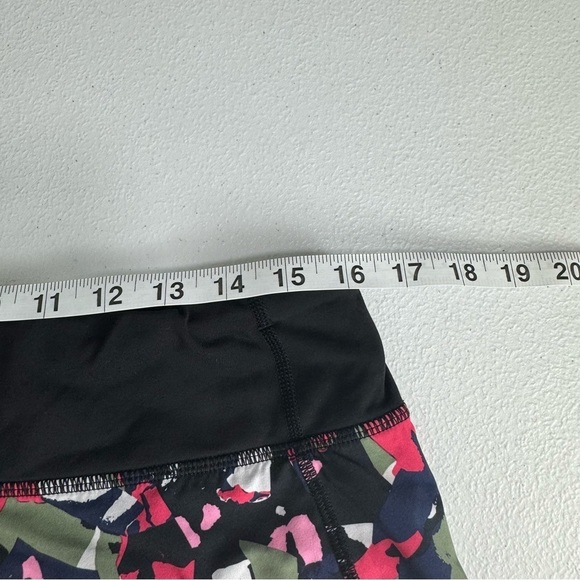 Lululemon Speed Short Pop Cut Boom Juice Multi Black Women’s Size 8 - Picture 8 of 15